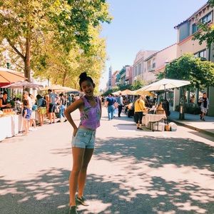 Meet your Posher, Alyssa